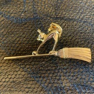 Halloween Cat on Broom Stick  - Tack Pin